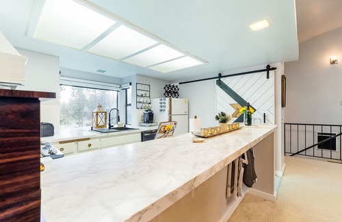 Mammoth Lakes Condo | Marvelous & elegant two-story condo w/mtn views, private hot tub, gas fireplace