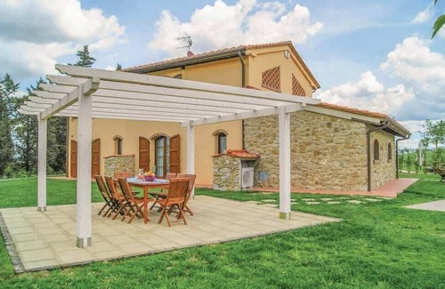 Lajatico Villa | Marvelous Villa Set on the Green Tuscan Hills