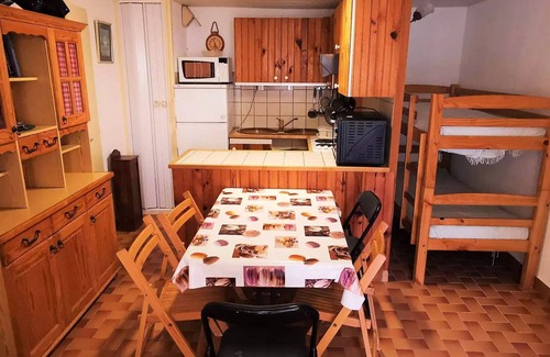 Port Leucate Apartment | Maryland Residence 1 And 2 - Apartment two rooms corner night 6 beds PORT LEUCATE. Ref: 1MRL 3D