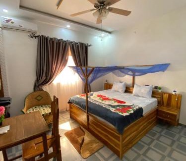 Lome House | Marys Guest House