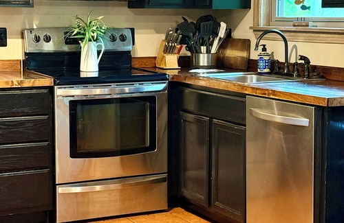 Meadow Bridge House | Mary’s Place- New River Gorge National Park and Preserve Rest, Relax, Rejuvenate