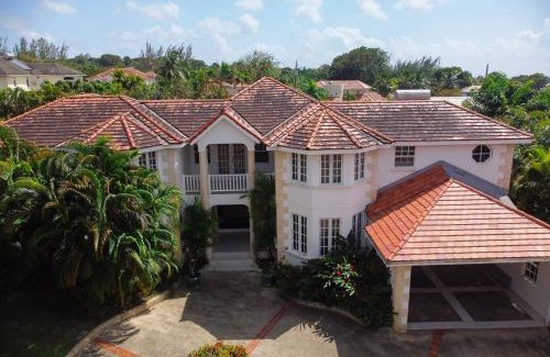 Paynes Bay Villa | Marzalea 2 bd Villa by ZenBreak