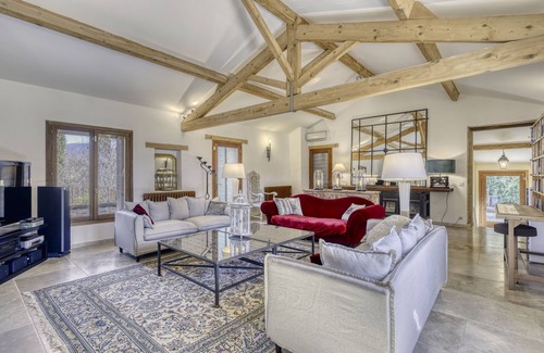 Lourmarin Other | Mas 18ème de 400 m2 Rénové par Architecte sur 6 Ha, Village Célèbre du Luberon