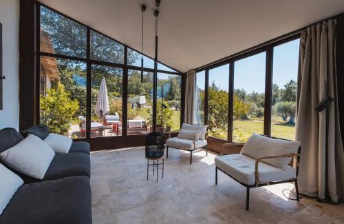 Bonnieux Villa | Mas de Cassiathea - Exceptional Property in Provence