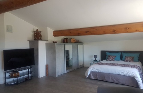 Cavaillon Bed & Breakfast | Mas des Fugueyrolles Suite Mont Ventoux