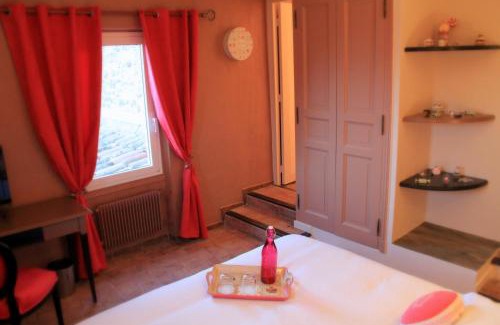 Gordes Hotel | Mas des Romarins, The Originals Relais