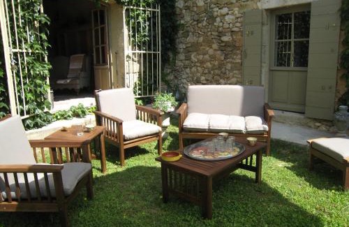 La Capelle-et-Masmolene Bed & Breakfast | Mas du Moutet
