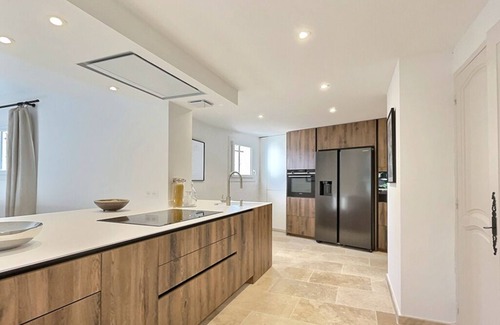 Saint-Raphael House | MAS MIRABELLE