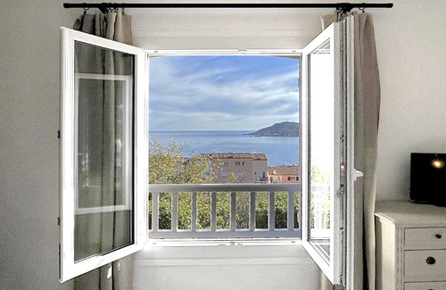 Saint-Raphael House | MAS MIRABELLE