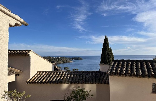 Saint-Raphael House | MAS MIRABELLE