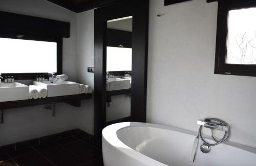 Saintes-Maries-de-la-Mer Hotel | MAS MLS