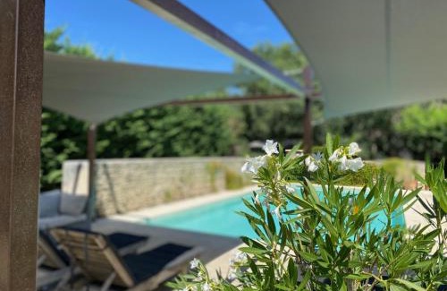 Gordes House | Mas Oréa côté piscine