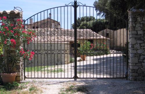 Saint-Restitut Villa | Mas provençal typique