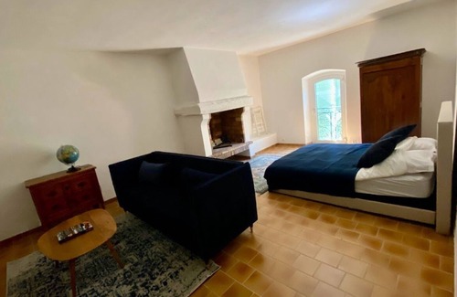 Cavaillon Other | Mas Provençale Entouré de Pommiers, Piscine et Terrain de Tennis