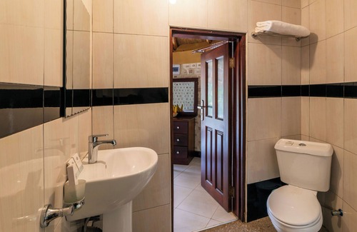 Kampala Hotel | Masheda Palms Resort