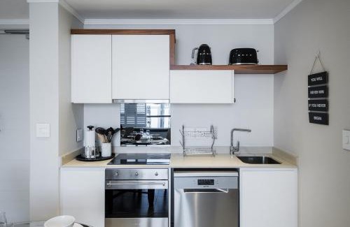 Greater Johannesburg Metropolitan Area Apartment | Masingita Towers - Luxurious Apartment Condo in Sandton