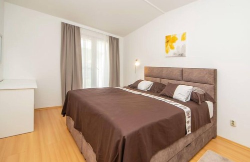 Vinisce Apartment | Maslina by Interhome