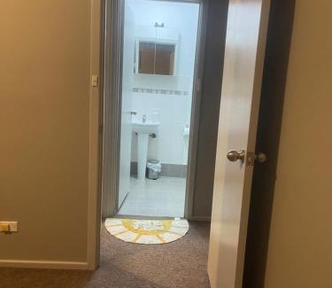 Bunbury Apartment | Masood Family Getaway Steps from CBD attractions