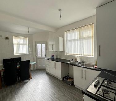 Anfield House | Master bedroom in Anfield