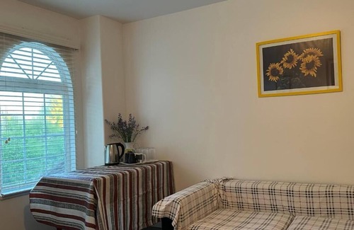 Burnaby House | Master Bedroom Located in Burnaby (Metrotown Area)