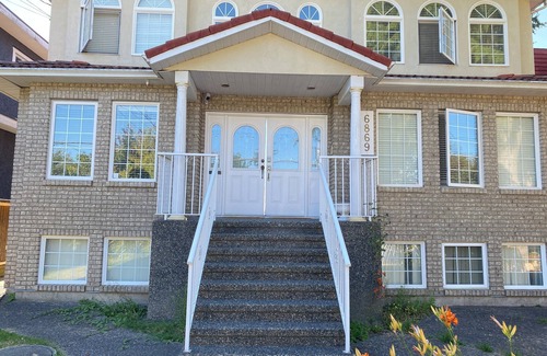 Burnaby House | Master Bedroom Located in Burnaby (Metrotown Area)