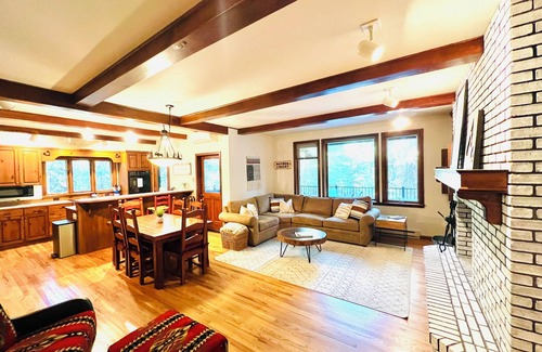McCall Ski Chalet | Mather Chalet in the Heart of McCall +3000 sq ft, game & bunk room, 2 fireplaces