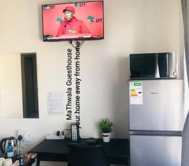Emfuleni House | MaThwala guesthouse