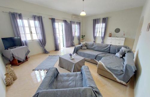 Vathy House | Matzarata Maisonette