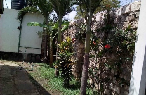 Ukunda House | Maui Palm house, Ukunda, 4 bedroom secure compound, 10 minutes to the beach.