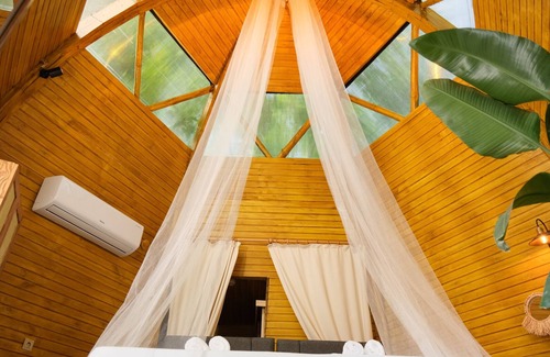 Yanik Hotel | Maui Sapanca