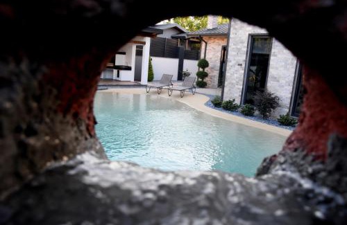 Masukiye Villa | maura beach villas family