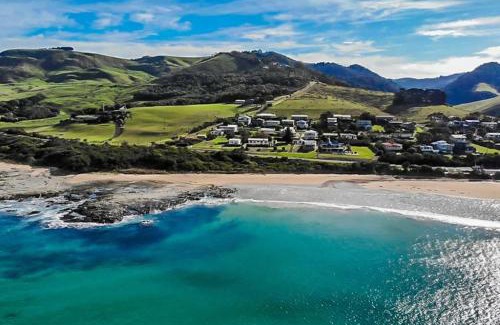 Skenes Creek House | MAVI BEACH HOUSE - Stylish home opposite beach