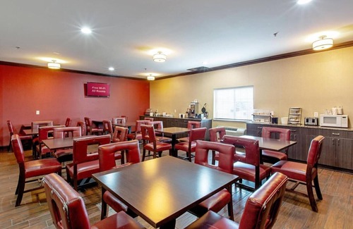 Council Bluffs Hotel | Maximum Comfort! 4 Units with Free Parking, Pet-friendly, Indoor Pool!