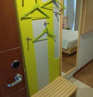 Menteng Hotel | MaxoneHotels at Kramat