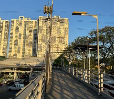 Pasig Apartment | Mayas Home in Pasig Aesthetic and Cozy with Pool access and Netflix