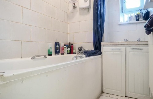 Tower Hamlets House | MAYDWELL HOUSE 45 - DELUXE GUEST ROOM 3