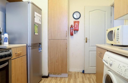 Tower Hamlets Apartment | MAYDWELL HOUSE - DELUXE GUEST ROOM 2