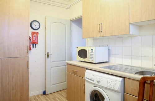 Tower Hamlets Apartment | MAYDWELL HOUSE - DELUXE GUEST ROOM 2