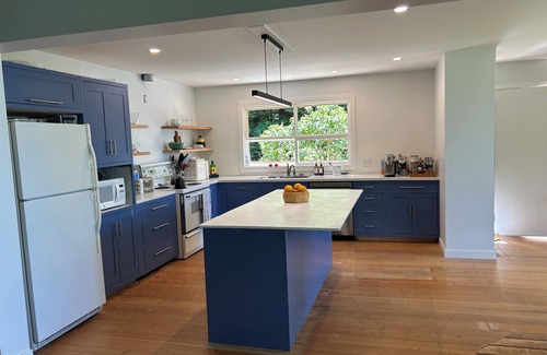 Mayne Island House | Mayne Island Waterfront family home