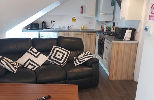 Ayr Apartment | Maze Rented Accommodation