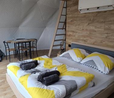Czernichow Other | MB Glamp