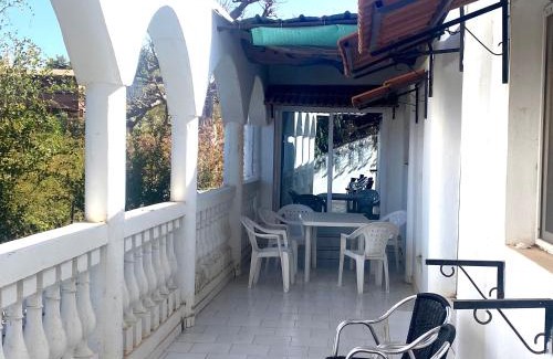 Same Apartment | Mbegtee Le Bonheur
