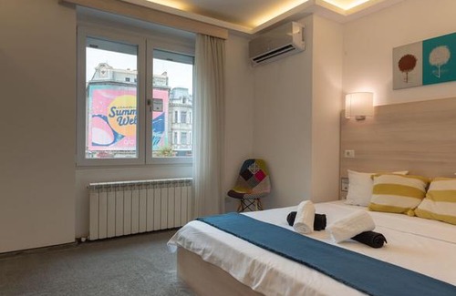 Bucharest City-Centre Apartment | Mbm Studio Piata Romana Square