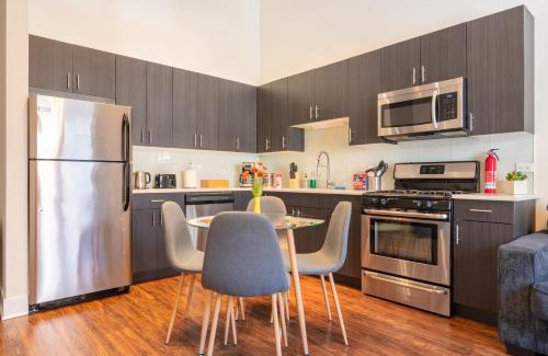 Near South Side Apartment | McCormick Place 420 Friendly 3BR in Downtown Chicago with Optional Parking Sleeps 8 Guests Near Soldier Field, Grant Park and Lakefront Trail