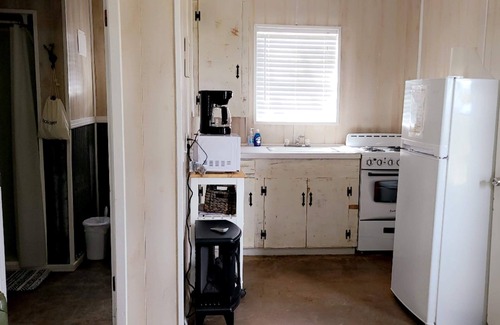 Hemphill Cabin | McGee's Landing Cabin 2 on Toledo Bend Lake. Lakefront! Pet Friendly!