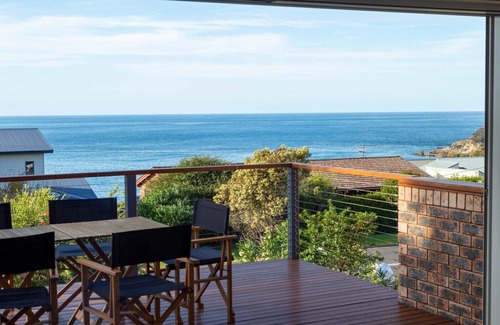 Malua Bay House | McKenzies Clifftop on Illabunda Drive