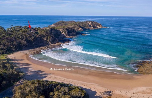 Malua Bay House | McKenzies Clifftop on Illabunda Drive