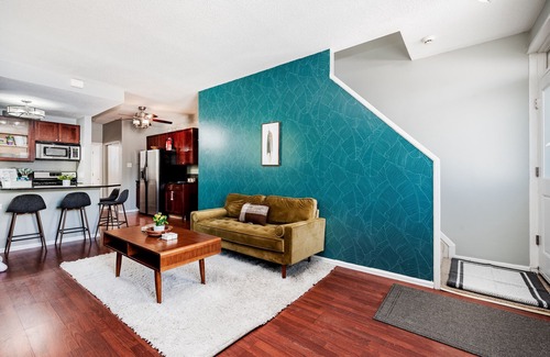 Downtown St. Louis House | McKinley Heights Duplex: By StayStLouis