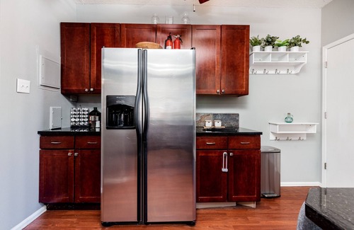 Downtown St. Louis House | McKinley Heights Duplex: By StayStLouis
