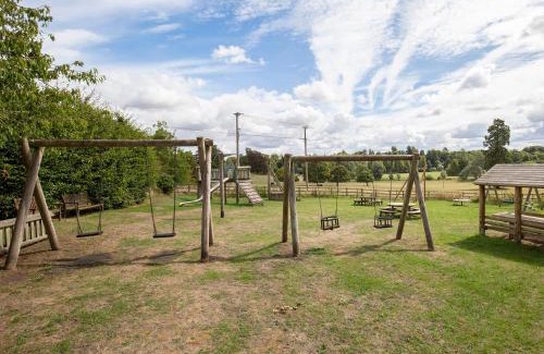 Coln St Aldwyns House | Meadow View